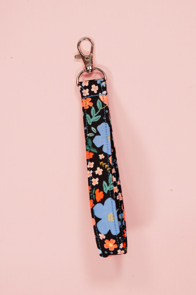 DIY wristlet keychain sewing gift