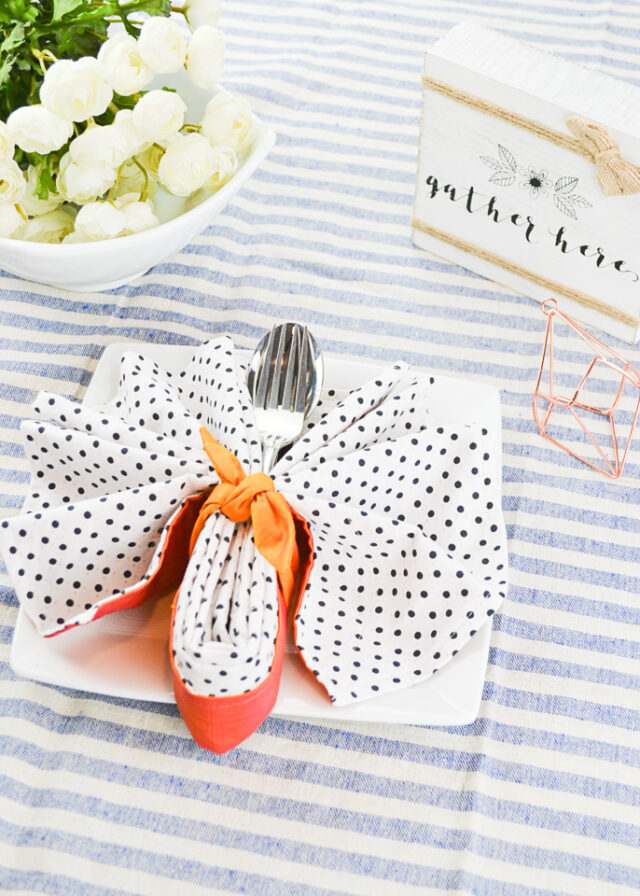 DIY table napkins and fabric ties sewing gift