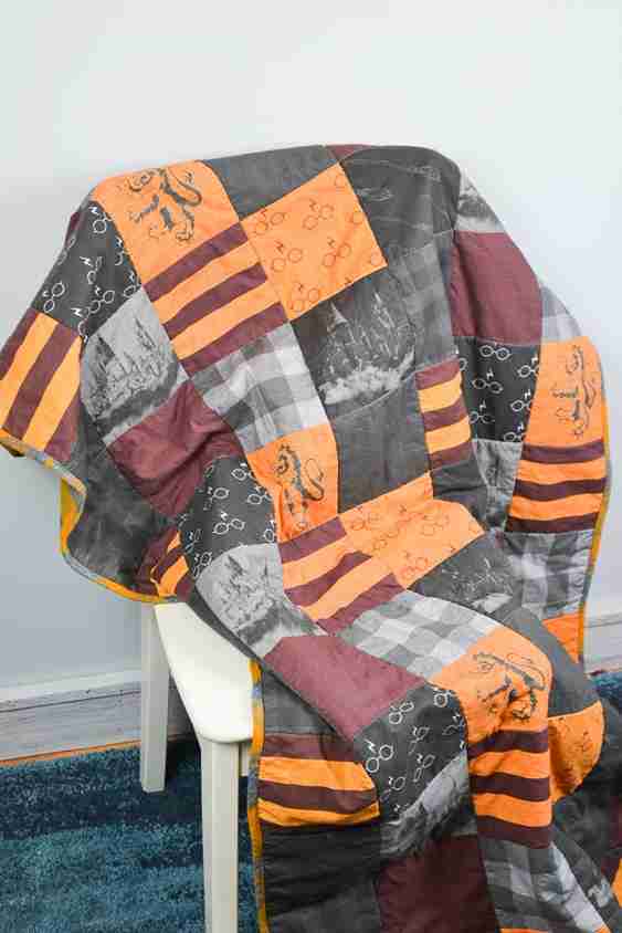 DIY patchwork oven mitts sewing gift