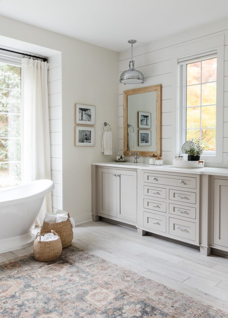 neutral primary lake house bathroom 24
