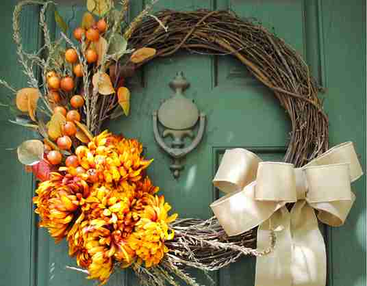 27 DIY Fall Wreath Ideas to Warm Up Your Home This Season
