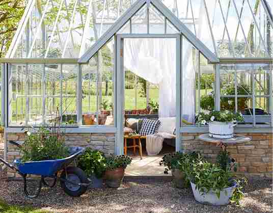 21 DIY Greenhouse Ideas I Didn’t Realize Were This Cheap
