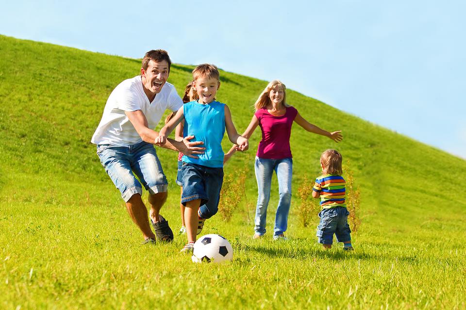 10 family friendly activities to play with kids at the par 8613 a16a824950 1482342174