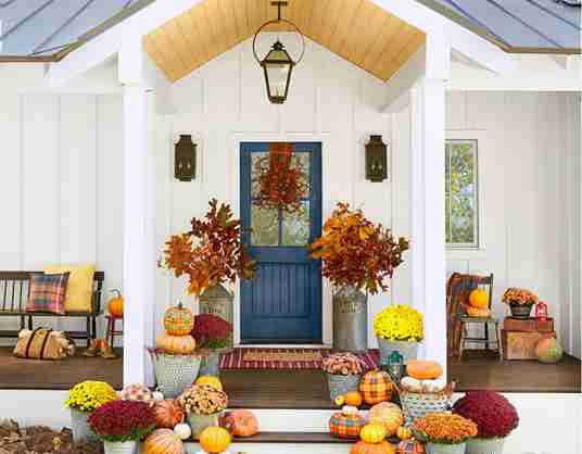 13 Fall Porch Decorating Ideas That Make Your Home Feel Instantly Cozy
