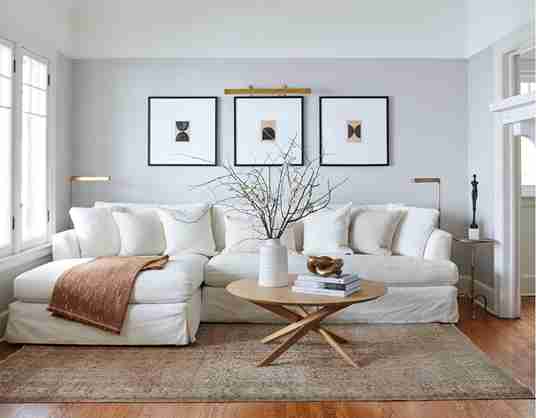 21 Minimalist Living Room Essentials for a Chic and Clutter-Free Space