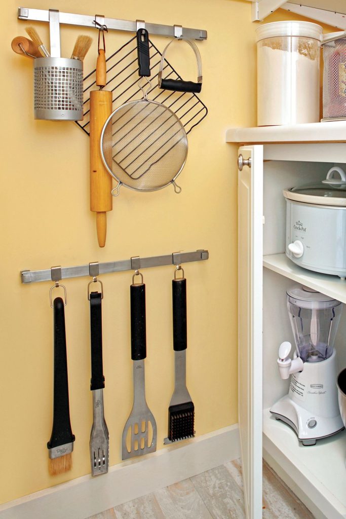 hanging kitchen utensils pantry 5dfd849d e4632d2538594aa9a2b166d37d7dd904