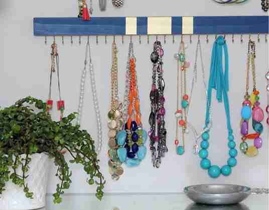 21 DIY Necklace Holder Ideas That Finally Stop Tangled Jewelry