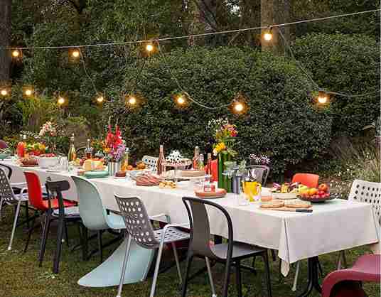 How I Decorate My Garden for a Party (Without Turning It Into a Pinterest Set)