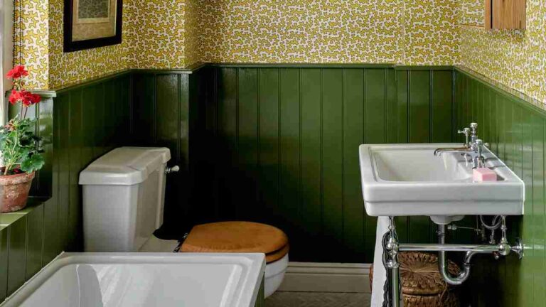 29+ Small Full Bathroom Ideas to Maximize Your Space