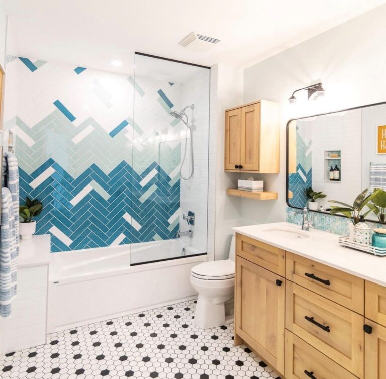 How to Create a Beach-Themed Bathroom That Feels Calm, Not Kitschy