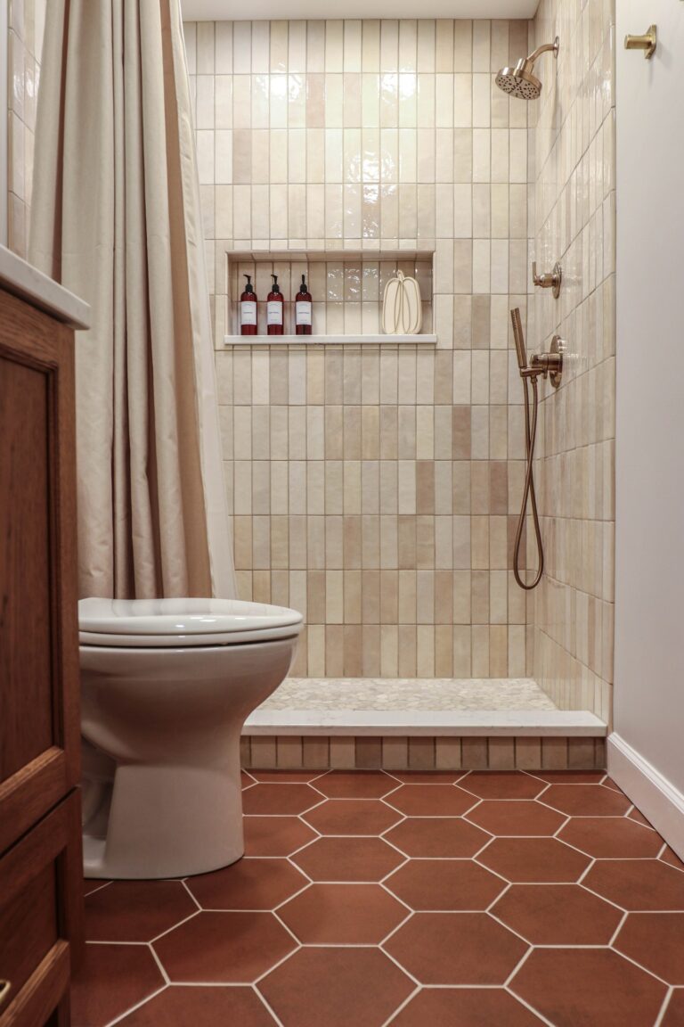 Painting Bathroom Tile Floor: Easy Steps for a Fresh Look