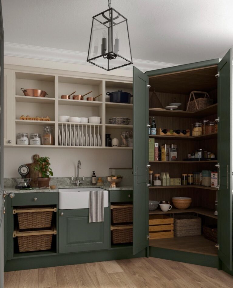 These 19 Corner Pantry Ideas Actually Made Me Want To Reorganize My Entire Kitchen