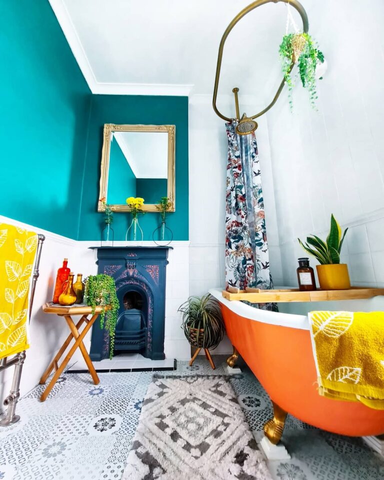 I Didn’t Expect Victorian Bathroom Design to Feel This Stylish Again